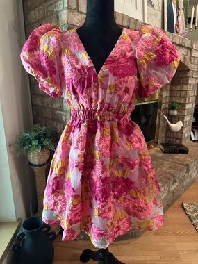 Pink Floral Puff-Sleeve Dress with Elastic Waist